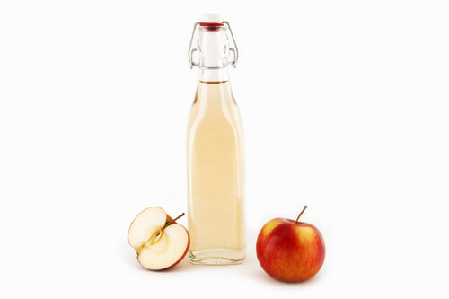 bottle-of-homemade-apple-cider-vinegar-remedy